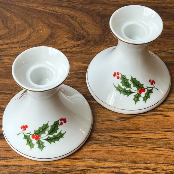 Set of 2 Porcelain Holly Christmas Candelstick Holders Japan Canadian Tire - Picture 9 of 15
